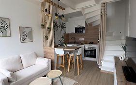 La petite M